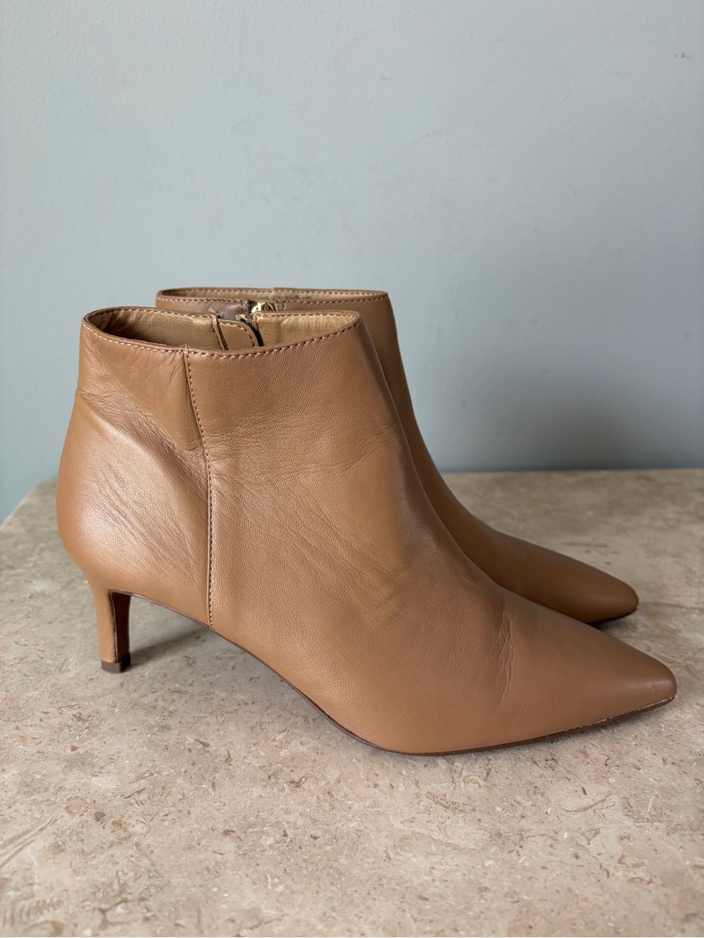 Franco Sarto Devon Kitten Heel Pointed Toe Ankle Boots Size 7 Camel Tan Leather